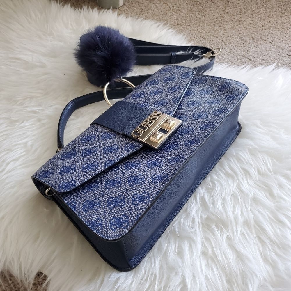 Guess Handbag - Picture 9 of 15